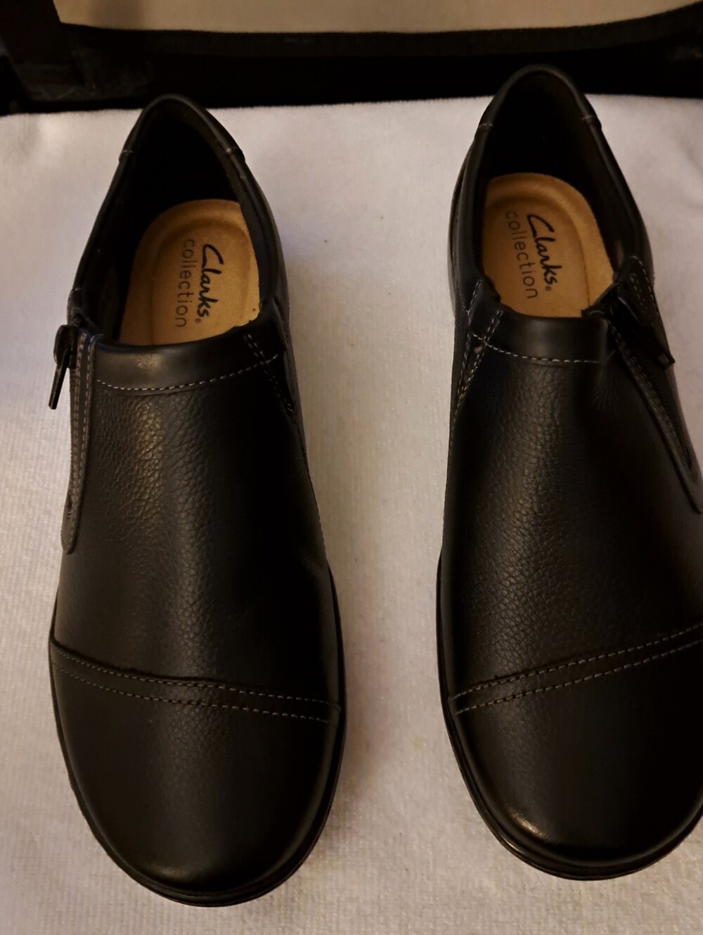CLARKS LEATHER cora giny SHOES 7.5 Wide BRAND NEW black tumbled WITH SIDE ZIPPER